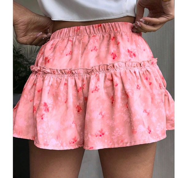 Boho Floral Print Ruffle Detail Stretchy Waist Shorts - Picture 5 of 10